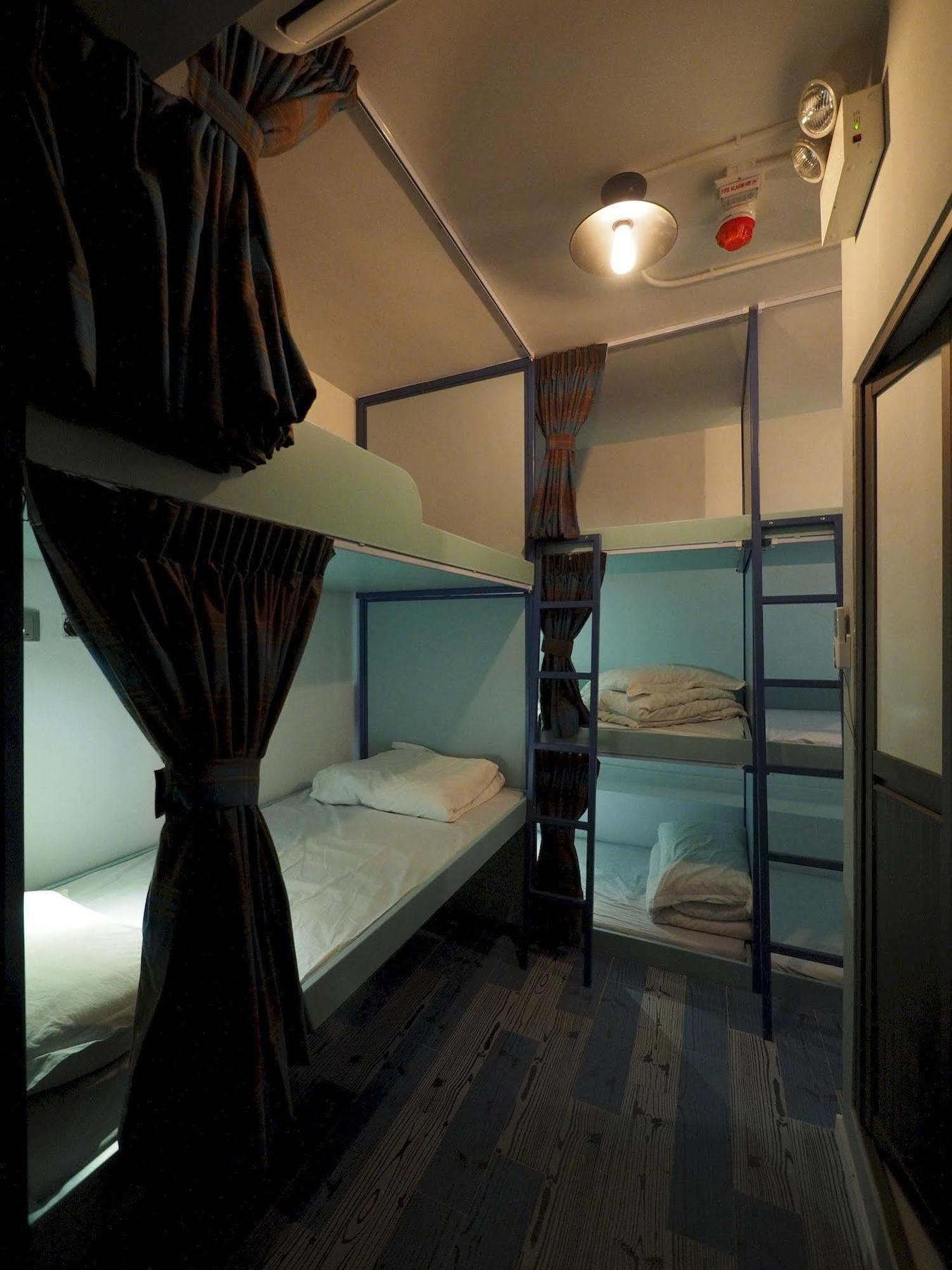 Panda'S Hostel - Hot Dog Bus Hong Kong Luaran gambar